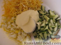 Салат «Радость» с огурцами и сыром