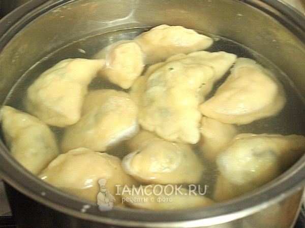 Вареники из теста на кефире с картошкой и грибами